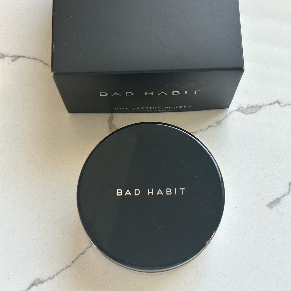 Bad Habit Loose Setting Powder #2 - Picture 2 of 5